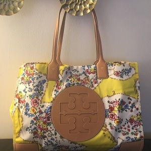 🌺NWT !! Tory Burch Ella Tote !!